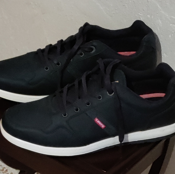 NWOT Levis Mens shoes Lace Up Low Tops size 13 - Picture 2 of 10